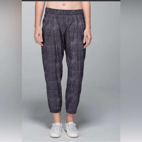 lululemon athletica Pants - Lululemon Rollin' With My Omies Pant
